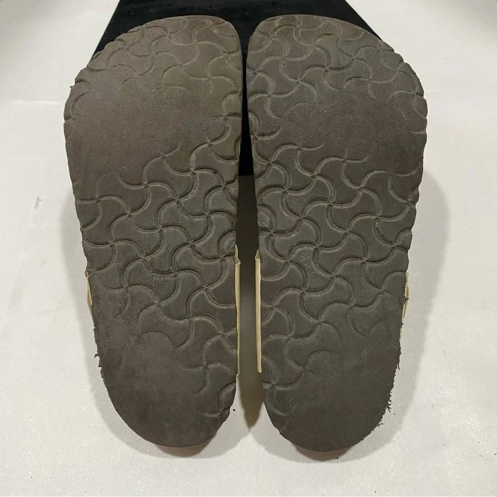 BIRKENSTOCK Gizeh Thong Sandals Metallic Gold EU 36 - Picture 8 of 10